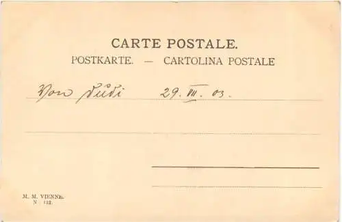 Frau mit Hut MM Vienne -730860