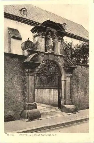 Trier - Portal an der Klarissenkirche -731148