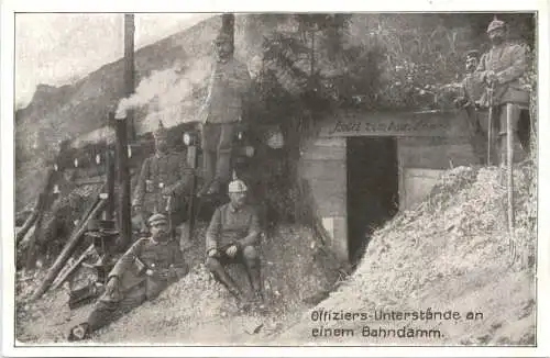WW1 - Offiziers Unterstände an einem Bahndamm -732246