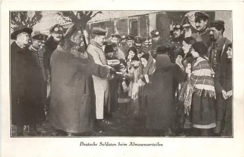 WW1 - Deutsche Soldaten beim Almosenverteilen -732224