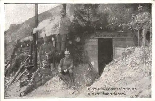 WW1 - Offiziers Unterstände an einem Bahndamm -732248
