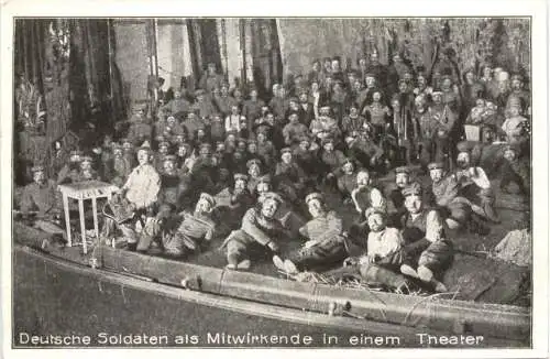WW1 - Deutsche Soldaten als Mitwirkende in einem Theater -732254