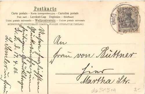 Kind mit Blumen -732784