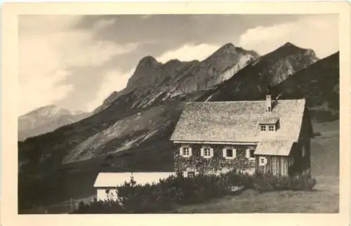 Falkenhütte im Karwendel -735822