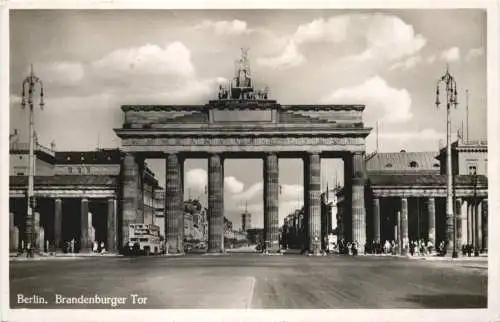 Berlin - Brandenburger Tor -735830