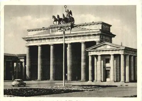Berlin - Brandenburger Tor -736086