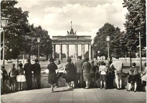 Berlin - Brandenburger Tor -736126