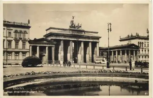 Berlin - Brandenburger Tor -736028