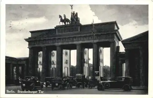 Berlin - Brandenburger Tor -736058