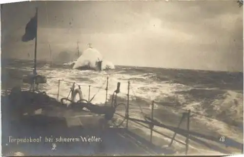 Torpedoboot bei schwerem Wetter -743474