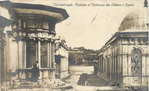 Constantinople - Fontaine et Tombeaux des Sultans -745640