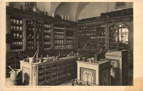 Mittelalterliche Apotheke -746152