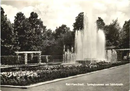 Karl-Marx-Stadt - Springbrunnen -747380