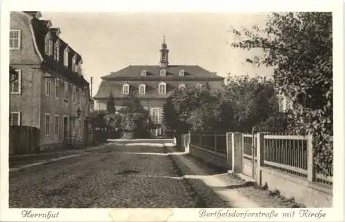 Herrnhut - Berthelsdorferstraße mit Kirche -748108