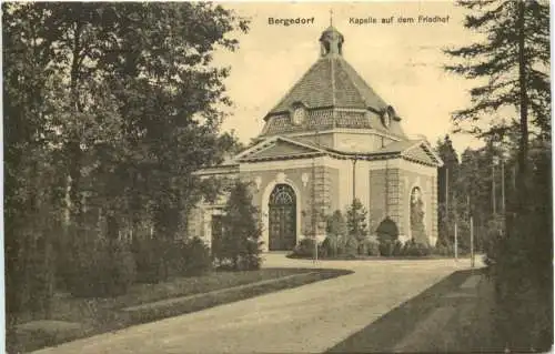 Hamburg - Bergedorf - Kapelle auf dem Friedhof -750638