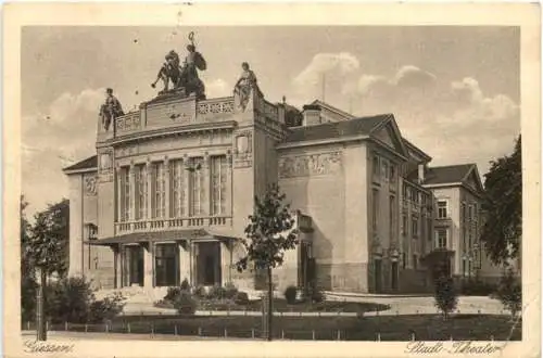 Giessen - Stadt-Theater -751202