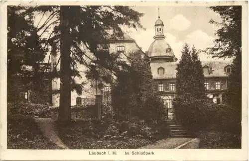 Laubach in Hessen - Im Schlosspark -751292