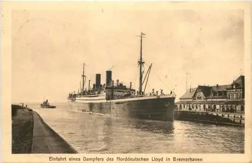 Bremerhaven - Einfahrt eines Dampfers -754238