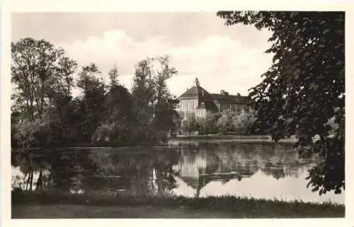 Borna - Teich mit Oberschule -754174