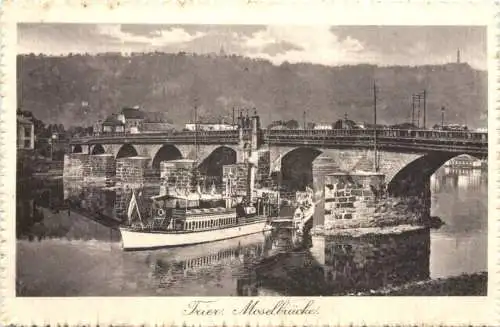 Trier - Moselbrücke -760884