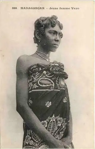 Madagascar - Jeune femme Yezo -764486
