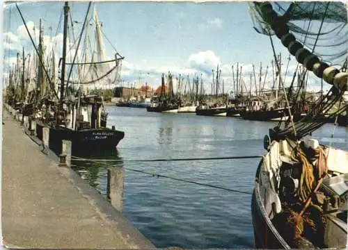 Husum - Fischerboote im Hafen -769290