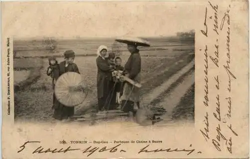 Dap-Cau - Porteuse de Canne a sucre -242210