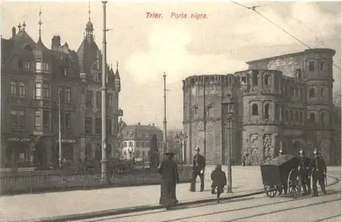 Trier - Porta nigra - Polizei -772896