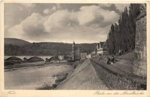 Trier - Partei an der Moselbrücke -773074