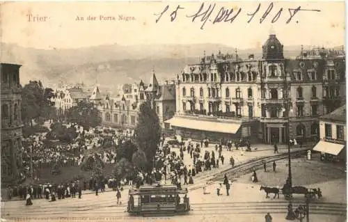 Trier -An der Porta Nigra -773220