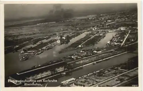 Flugzeugaufnahme von Karlsruhe Rheinhafen -556308