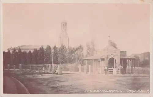 THE OLD TOLL GATE KENNINGTON LAMBETH LONDON VINTAGE RP POSTCARD -795084