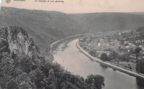 Waulsort Le drapeau et vue generale Kat. -795294