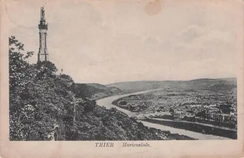 Trier mit Mariensäule -795528