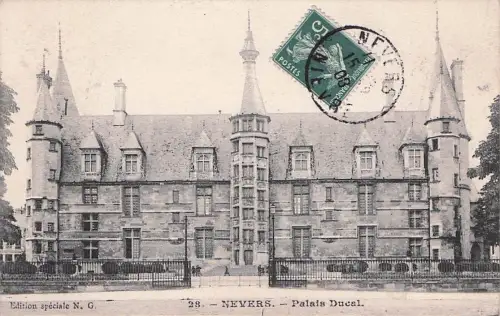 Nevers Nievre Palais Ducal Kategorie. Nevers Alte Ansichtskarten -795796