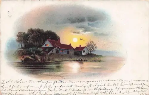 Wohnhaus am See im Sonnenuntergang -795682