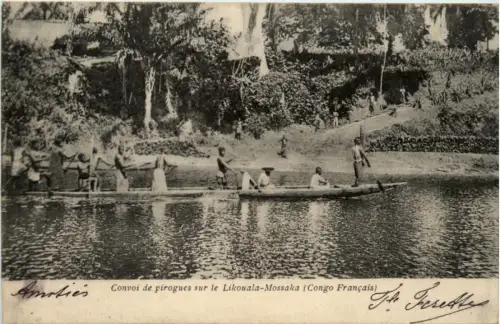 Convoi de pirogues sur le Likouala Mossaka -484504