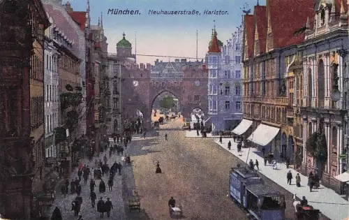 AK / München Neuhausers Trasse mit Karlstor München -796560