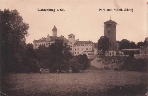 Ak Waldenburg in Sachsen, Park und Fürstliches Schloss, Turm, Häuser -796568