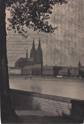 Köln vom Messegelände: vor dem Dom die Reichsbahn-Direktions-Gebäude -796732