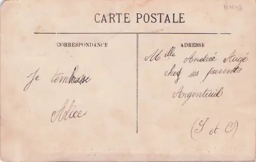 Béarnaise-Puppe), die als die kleinste Frau der Welt galt. -797370
