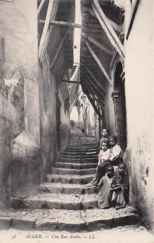 Alger Algerien Une rue arabe / Algier Algerien / -797432