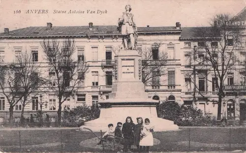Anvers - Statue d Antoine Van Dyck -797648