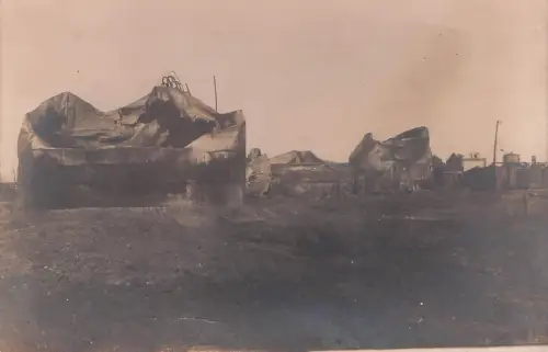 Ak Constanța Konstanza Rumänien, Zerstörte Tanks im Hafen, I WK -797758