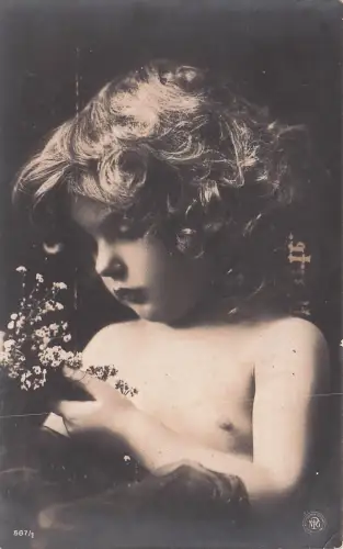 Foto-Ansichtskarte GL Co: Kind mit blonden Haaren -797950