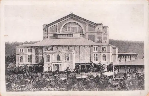 Richard-Wagner-Festspielhaus in Bayreuth, auch bekannt als Bayreuther Festspielhaus -798124