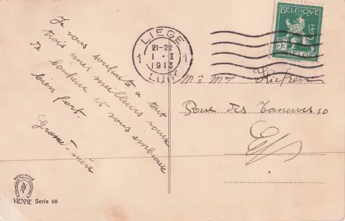 Frohes Neues Jahr – Kleines Mädchen zeigt ihrer Mutter einen Schneemann -798998