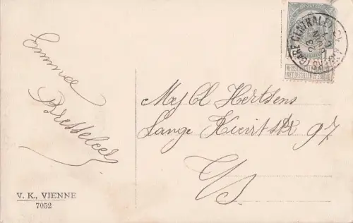 Das Bild zeigt eine Szene, die dem traditionellen Jagdreiten oder einer Hubertusjagd -798926