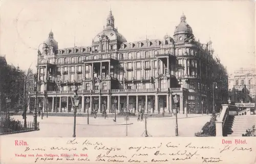 AK Köln, Passanten vor dem Dom-Hotel -798920