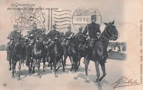 's-Gravenhage Het uitrukken der Veld-Artillerie met muziek -798462